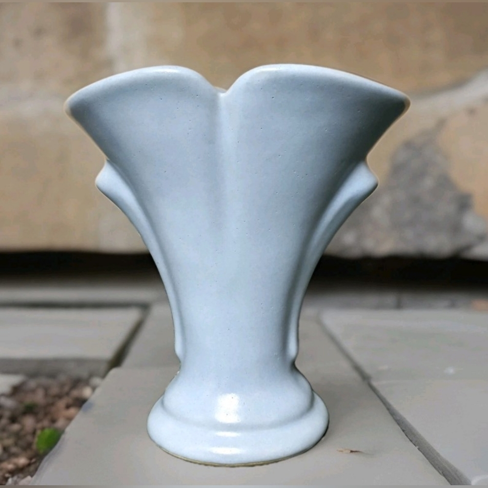Vintage Red Wing Rumrill Art Pottery Blue Flare Vase 6.5" Tall  **NICE**